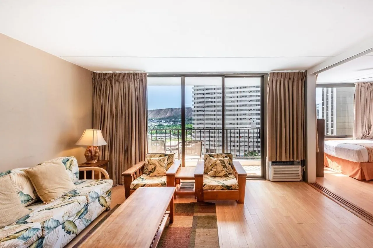 Apartment Spacious 14Th Floor Corner Suite, Partial Diamond Head And Ocean Views, Free Parking! Honolulu