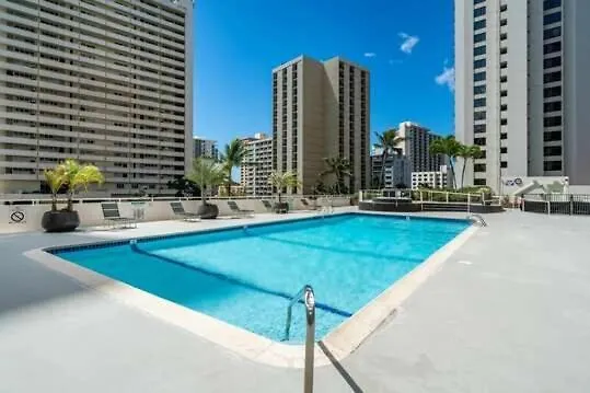 Apartment Spacious 14Th Floor Corner Suite, Partial Diamond Head And Ocean Views, Free Parking! Honolulu