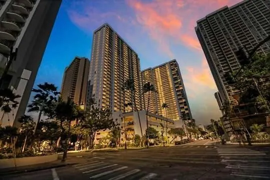Spacious 14Th Floor Corner Suite, Partial Diamond Head And Ocean Views, Free Parking! Honolulu 0*,