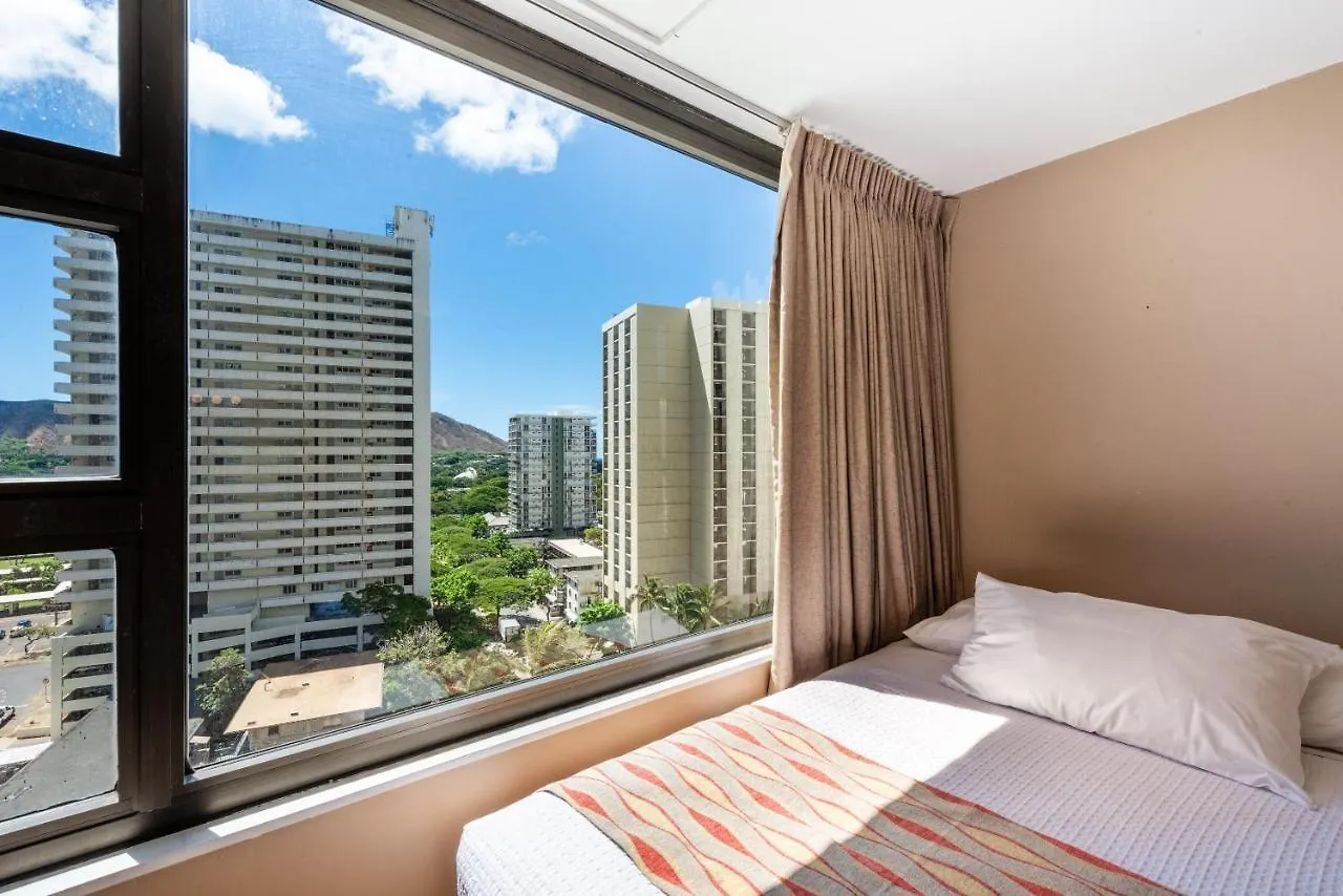 Spacious 14Th Floor Corner Suite, Partial Diamond Head And Ocean Views, Free Parking! Honolulu Lägenhet