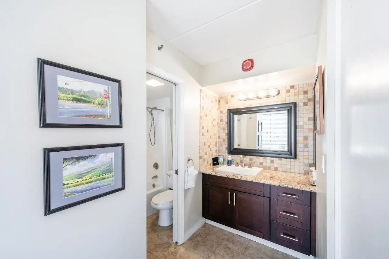 Lägenhet Spacious 14Th Floor Corner Suite, Partial Diamond Head And Ocean Views, Free Parking! Honolulu USA