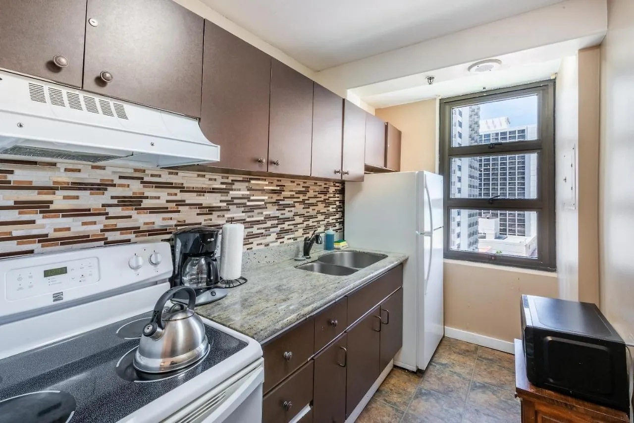 Spacious 14Th Floor Corner Suite, Partial Diamond Head And Ocean Views, Free Parking! Honolulu 0*,  USA